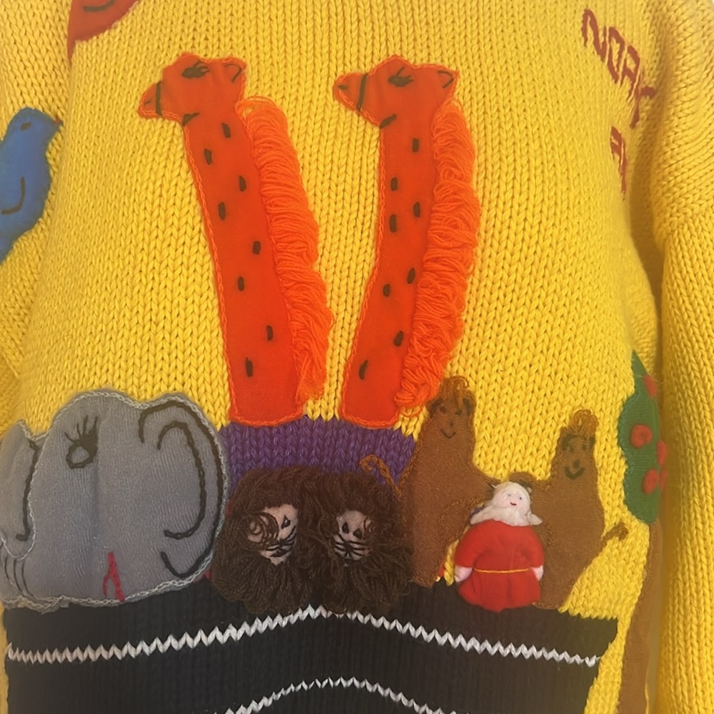Aunti M’s Fantasies Noah’s Ark child yellow crew neck pullover sweater, size L - Picture 4 of 13